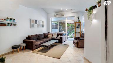 בית פרטי/ קוטג', נאות הפרחים, גן יבנה