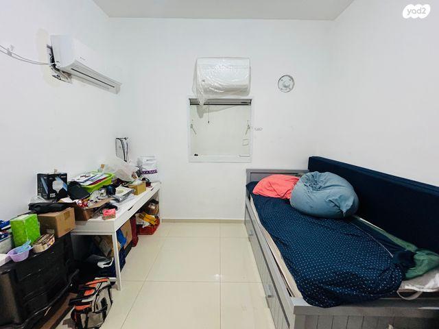 העלייה דו משפחתי, המושבה, גדרה