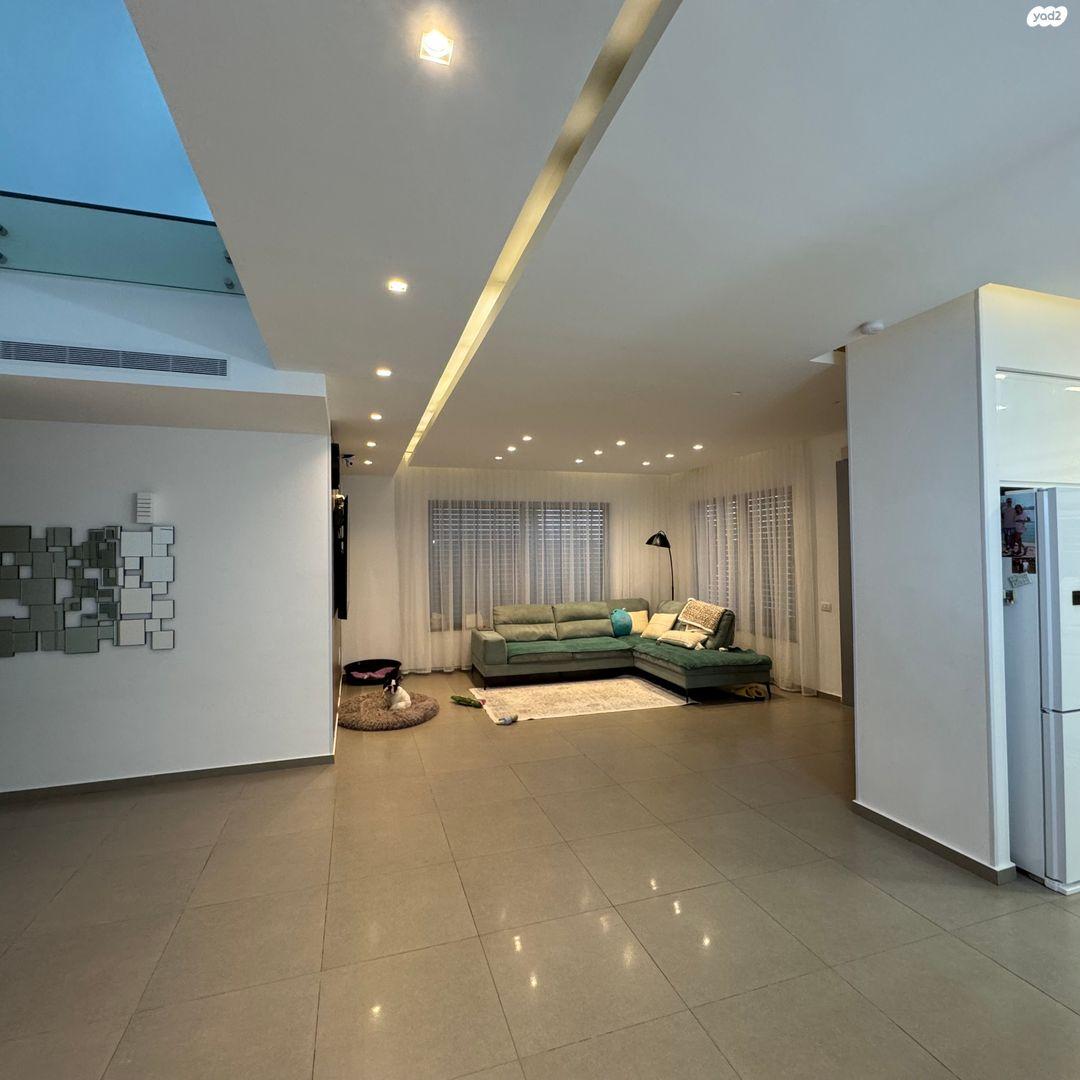 דו משפחתי, גבעת הסביונים, קרית מלאכי