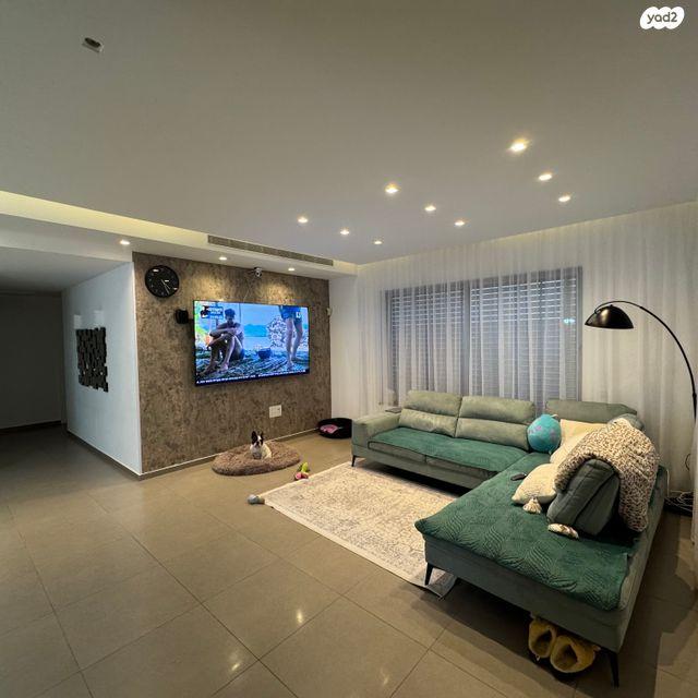 דו משפחתי, גבעת הסביונים, קרית מלאכי