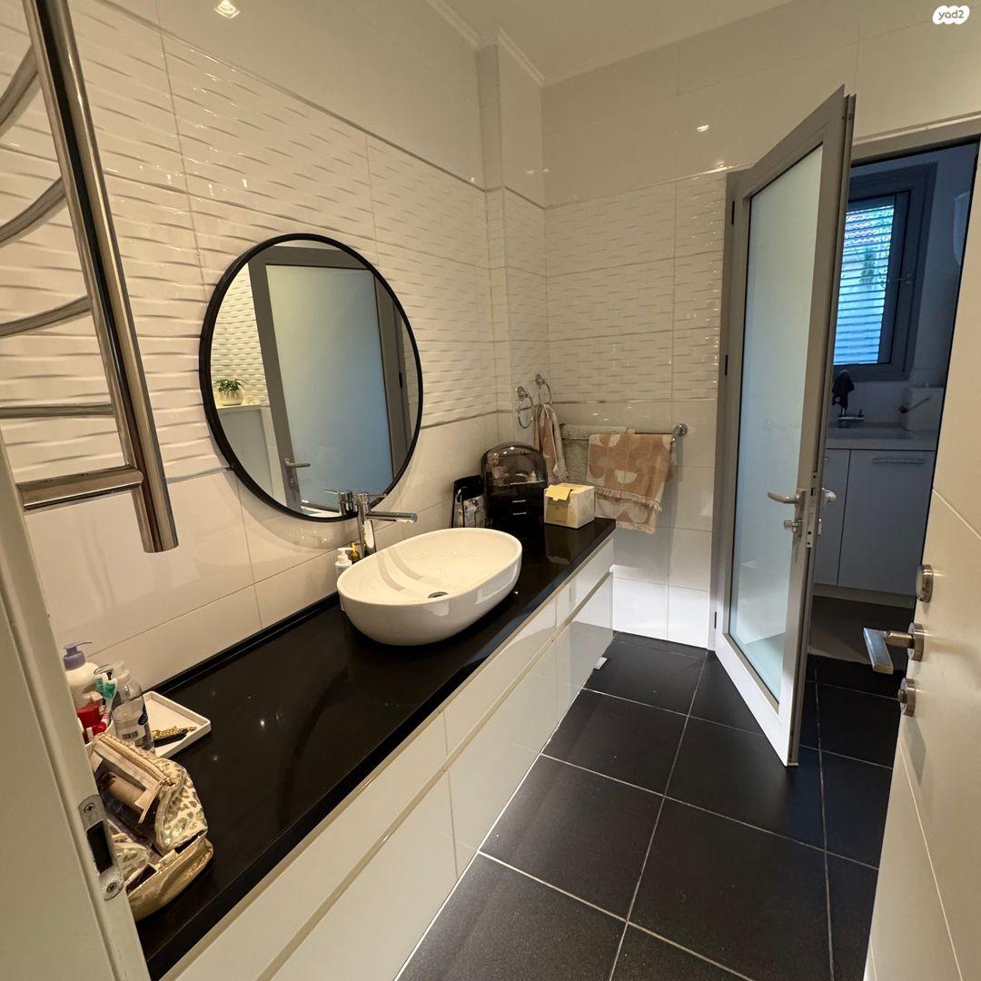 דו משפחתי, גבעת הסביונים, קרית מלאכי