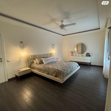 דו משפחתי, גבעת הסביונים, קרית מלאכי