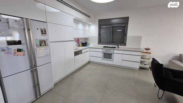 גג/ פנטהאוז, המחנה הצבאי, קרית מלאכי